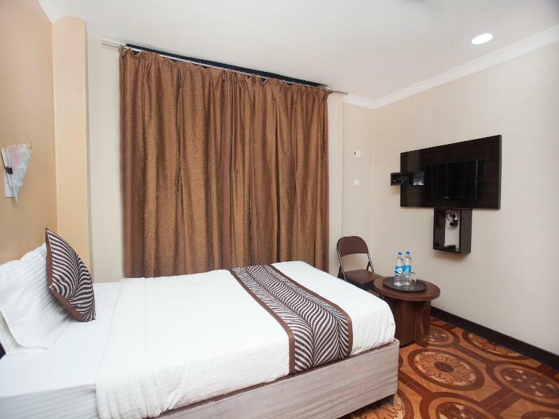Oyo 343 Pop Life Hotel Banke 외부 사진
