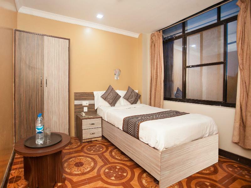 Oyo 343 Pop Life Hotel Banke 외부 사진