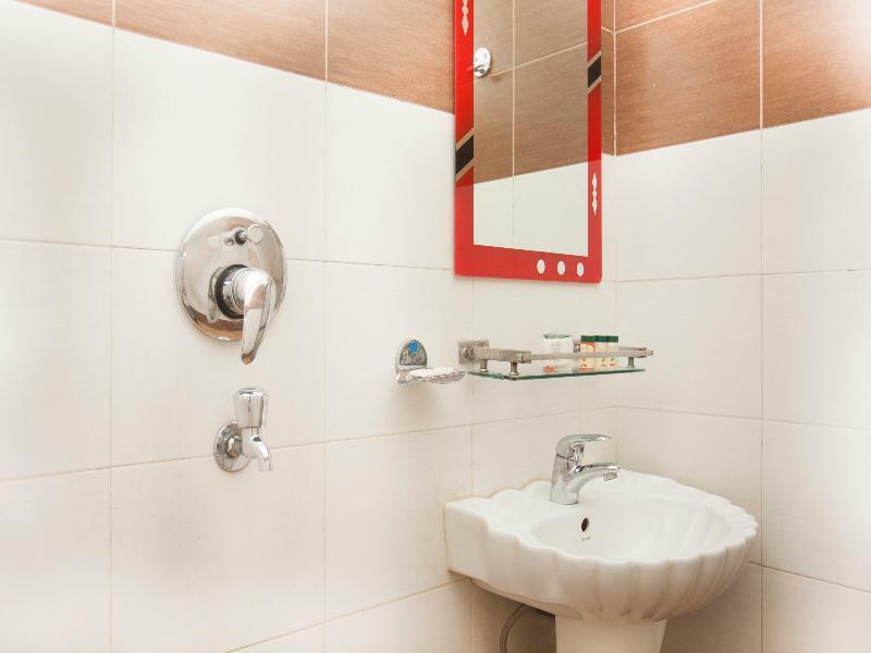 Oyo 343 Pop Life Hotel Banke 외부 사진